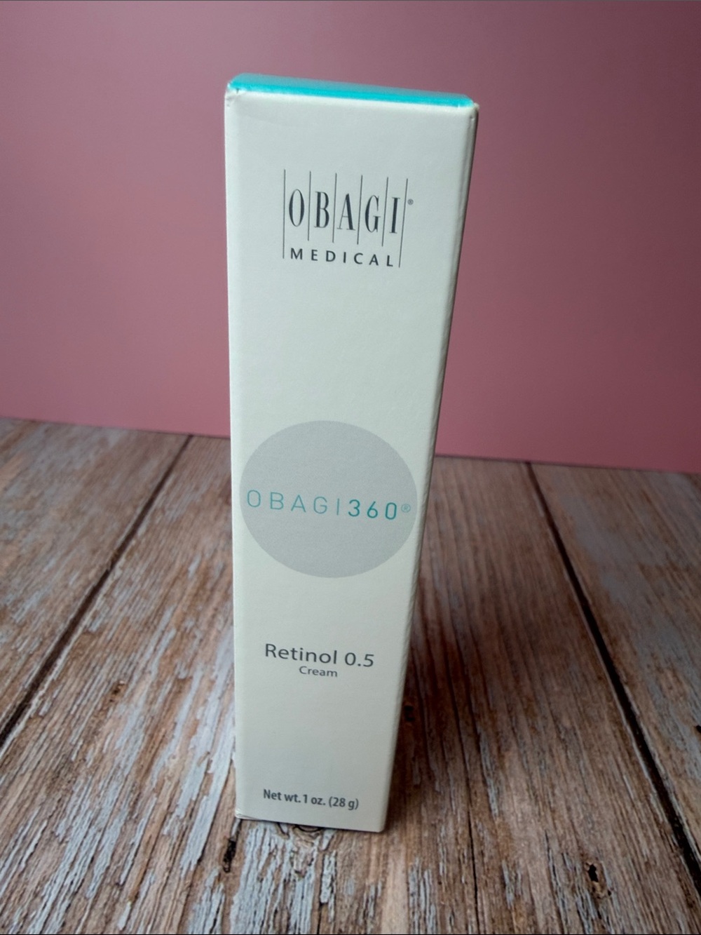 Obagi Retinol 0.5 Cream - White with Teal Accent